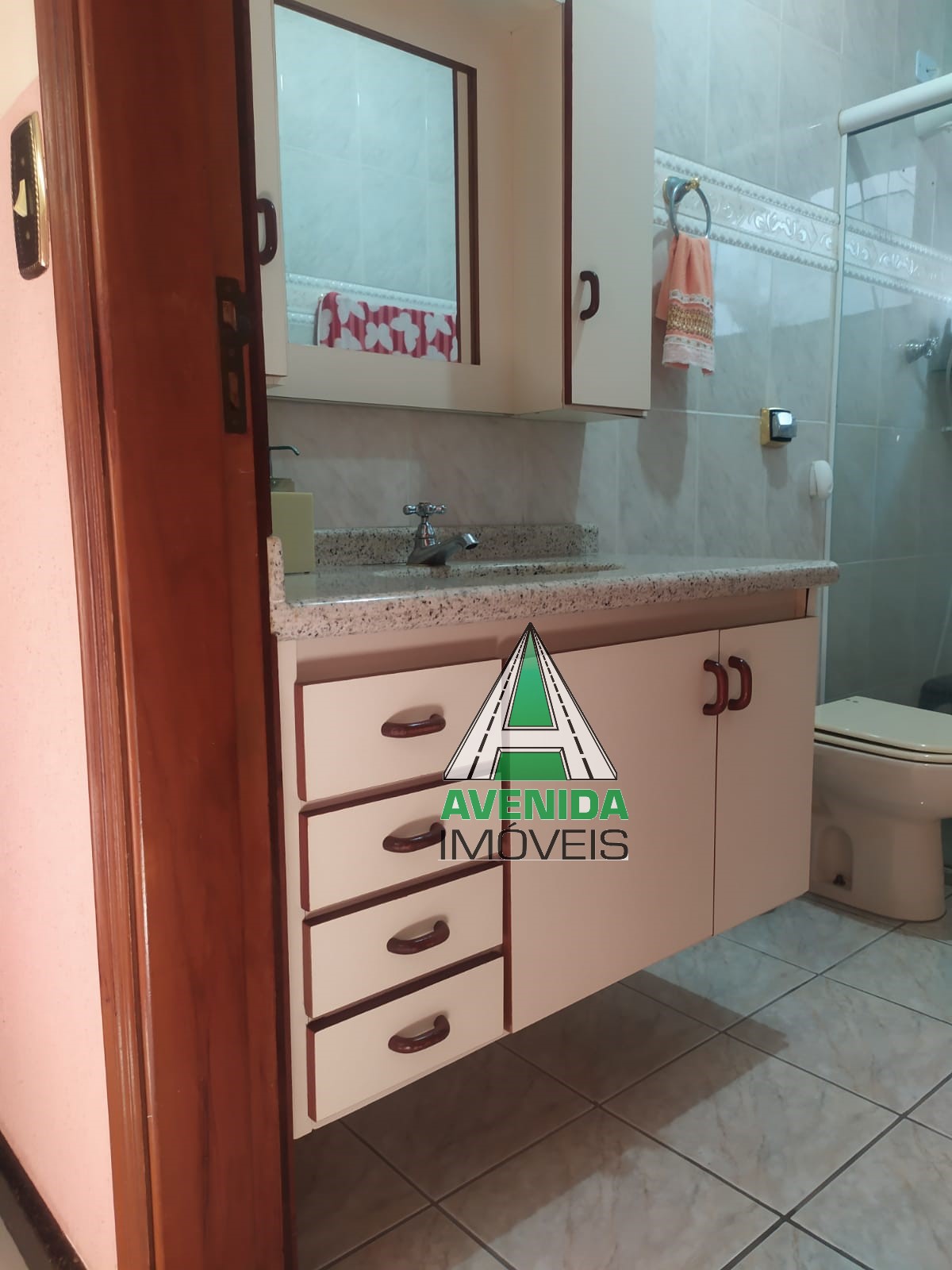 Sobrado 195 m², com 3 dormitórios, no Bairro Santa Terezinha, São Bernardo do Campo